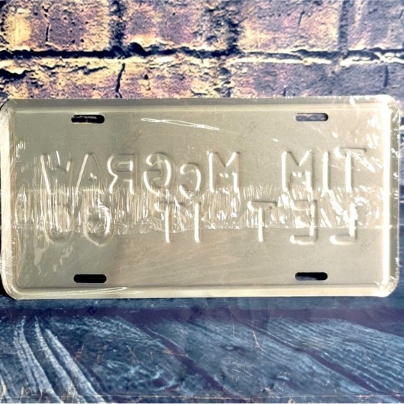 NWT 🤠🎵 COUNTRY MUSIC ARTIST TIM MCGRAW METAL NOVELTY LICENSE PLATE “LET IT GO” - Picture 5 of 5